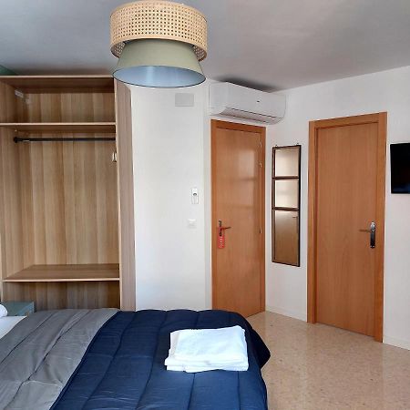 Habitaciones Barra89 Valenza Esterno foto