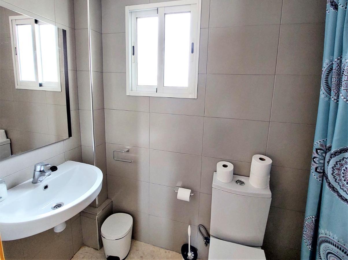 Habitaciones Barra89 Valenza Esterno foto