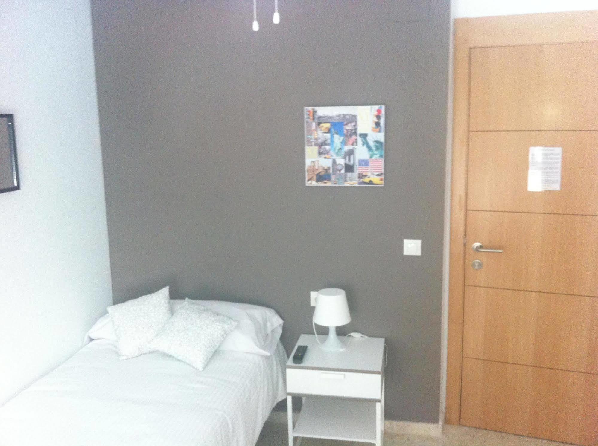 Habitaciones Barra89 Valenza Esterno foto