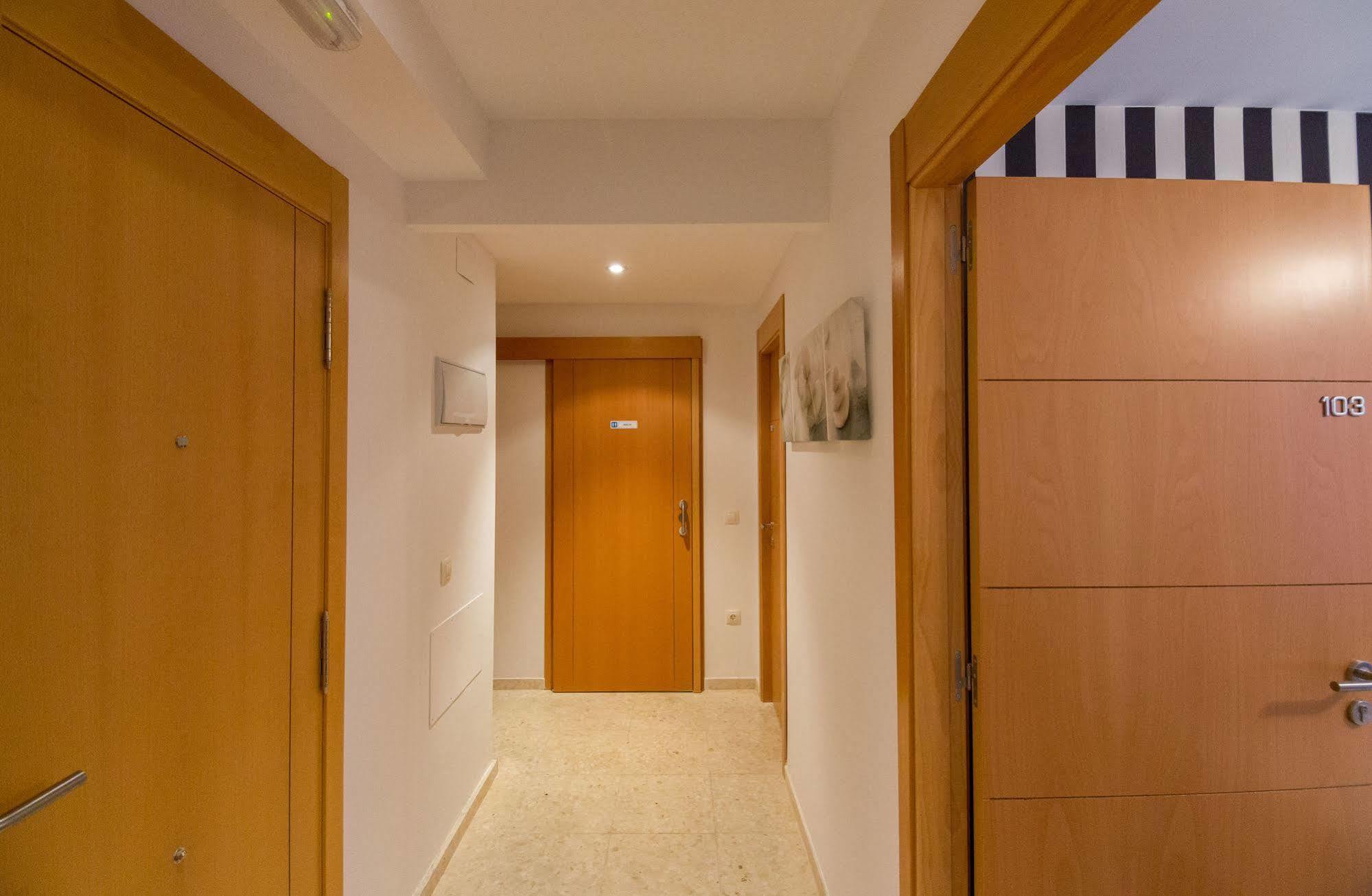 Habitaciones Barra89 Valenza Esterno foto
